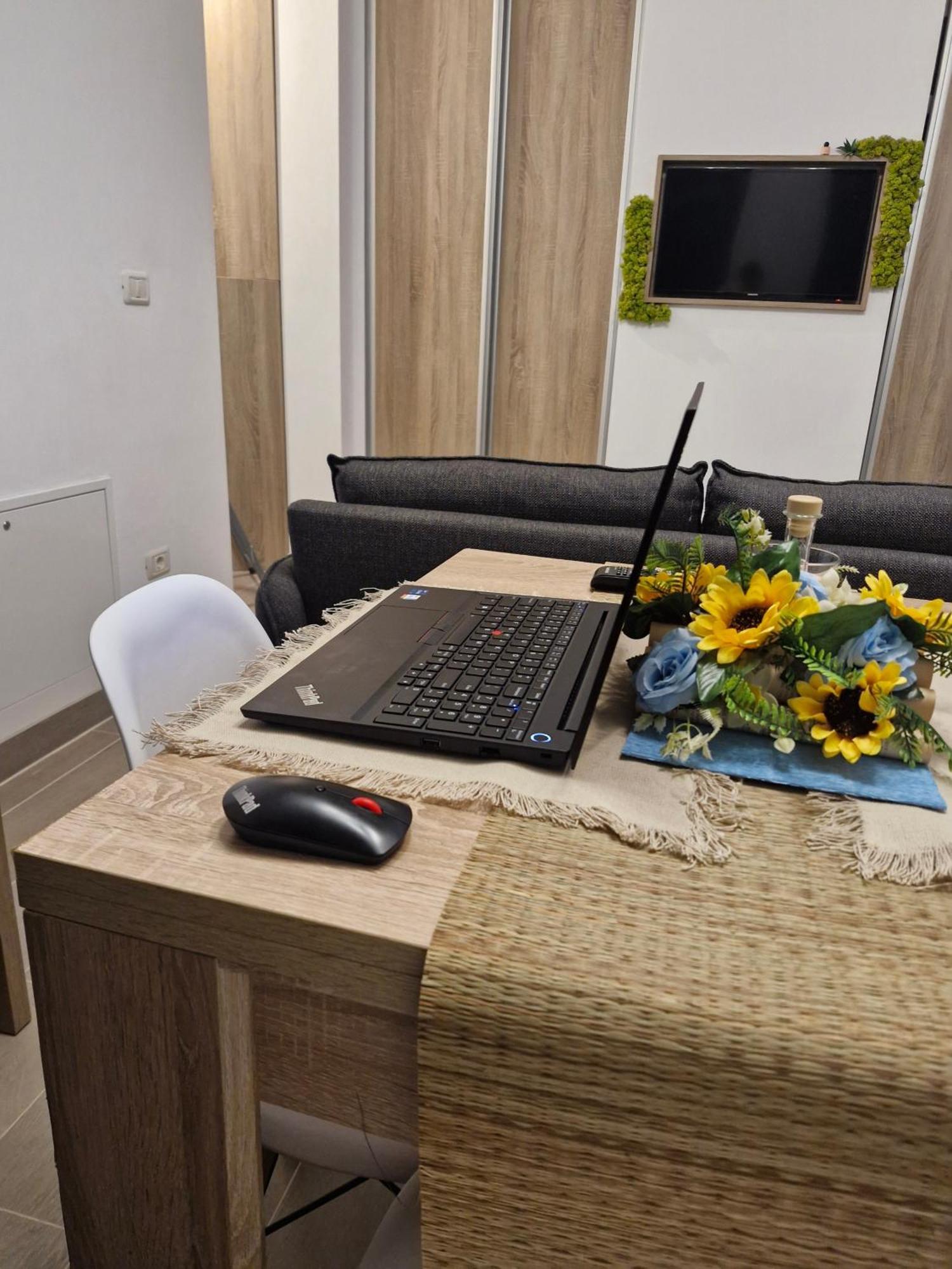 Forest - Modern Langa Timisoara Appartamento Giroc